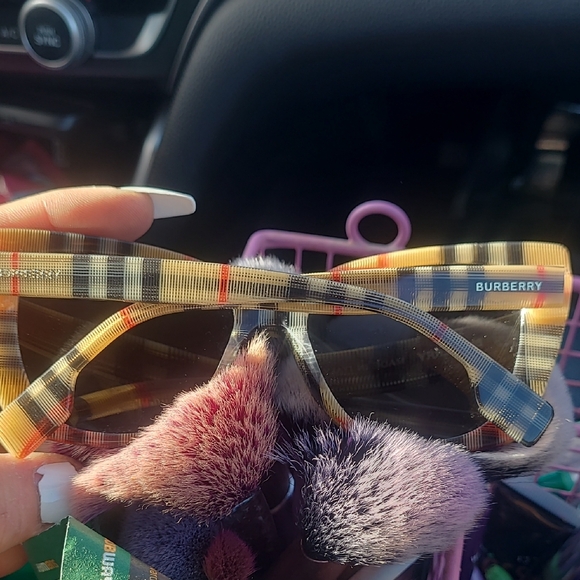 Striped Sunglasses with Brown Lenses - Picture 4 of 5